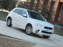 2011款 2.0L CVT 两驱 炫悦版5座
