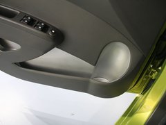 2011款 1.0L SX 自动 标准型