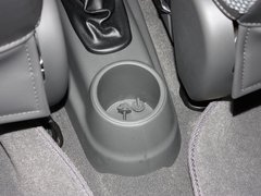 2011款 1.0L SX 自动 标准型