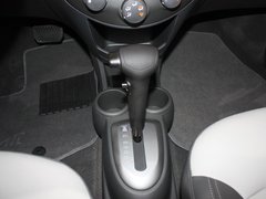 2011款 1.0L SX 自动 标准型