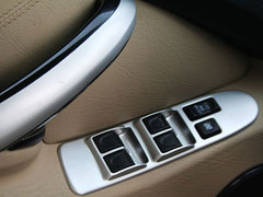 2011款 2.4 自动 四驱超豪华型 5座