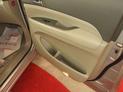 2011款 2.4L 自动 尊稳版尊享型 7座