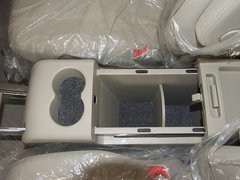 2011款 2.4L 自动 尊稳版尊享型 7座