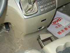 2011款 2.4L 自動(dòng) 尊穩(wěn)版尊享型 7座