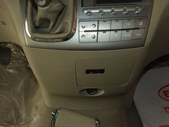2011款 2.4L 自動(dòng) 尊穩(wěn)版尊享型 7座