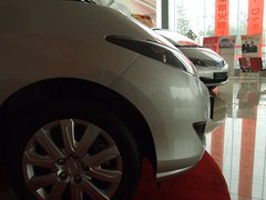 2011款 2.4L 自动 尊稳版尊享型 7座