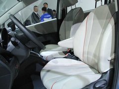 2011款 2.0 自动 舒适型 7座