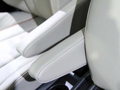 2011款 2.0 自动 舒适型 7座