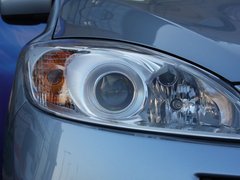 2011款 2.0 自动 舒适型 7座