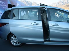 2011款 2.0 自动 舒适型 7座