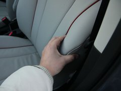 2011款 2.0 自动 舒适型 7座