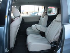 2011款 2.0 自动 舒适型 7座