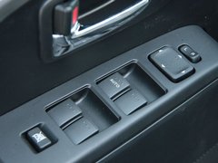 2011款 2.0 自动 舒适型 7座