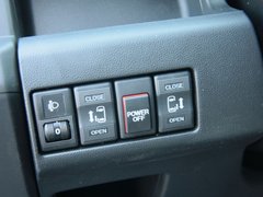2011款 2.0 自动 舒适型 7座