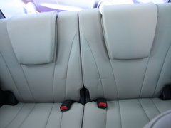 2011款 2.0 自动 舒适型 7座