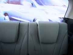 2011款 2.0 自动 舒适型 7座