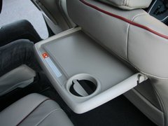2011款 2.0 自动 舒适型 7座