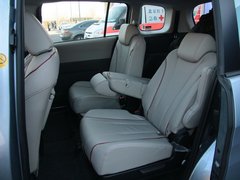 2011款 2.0 自动 舒适型 7座