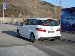 2011款 2.0 自动 舒适型 7座