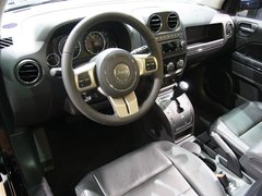 2011款 2.4 CVT 豪华导航型 5座
