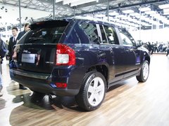 2011款 2.4 CVT 豪华导航型 5座