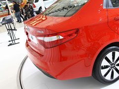 2011款 1.6L 自动 Premium