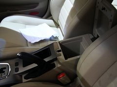 2012款 1.8L CVT 导航版