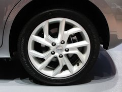 2011款 1.6L CVT 舒适版