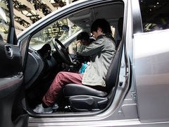 2011款 1.6L CVT 舒适版