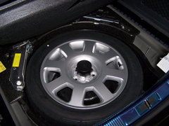 2009款 3.6L 5座加长舒适版