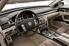 2009款 3.6L 5座加长舒适版