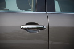 2009款 3.6L 5座加长舒适版