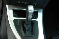 2008款 320i 2.0L 进取型