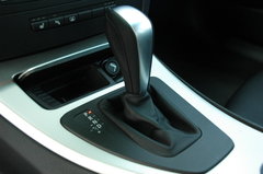 2008款 320i 2.0L 进取型