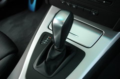 2008款 320i 2.0L 进取型
