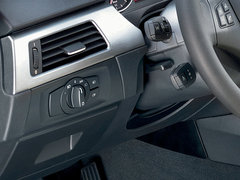 2008款 320i 2.0L 进取型