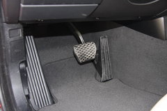 2008款 320i 2.0L 進(jìn)取型
