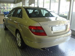 2010款 C200K 1.8L 自动 标准型