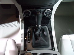 2010款 C200K 1.8L 自动 标准型