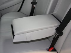 2010款 C200K 1.8L 自动 标准型