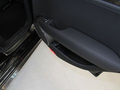 2010款 C200K 1.8L 自动 标准型