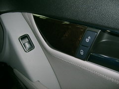 2010款 C200K 1.8L 自动 标准型