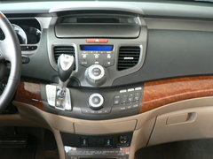 2006款 2.4L 自动 舒适型 7座