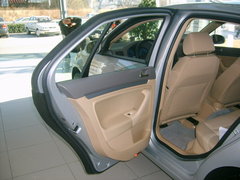 2007款 1.8T 自动 舒适型(丝绒)