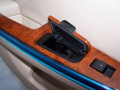 2006款 3.0L 自动 旗舰型