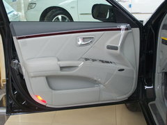 2009款 3.3L 自动 豪华型