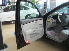 2009款 3.3L 自动 豪华型