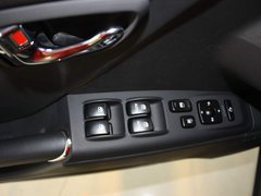 2009款 3.3L 自动 豪华型