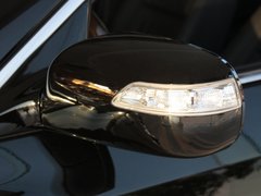 2009款 3.3L 自动 豪华型