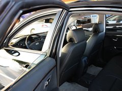 2009款 3.3L 自动 豪华型
